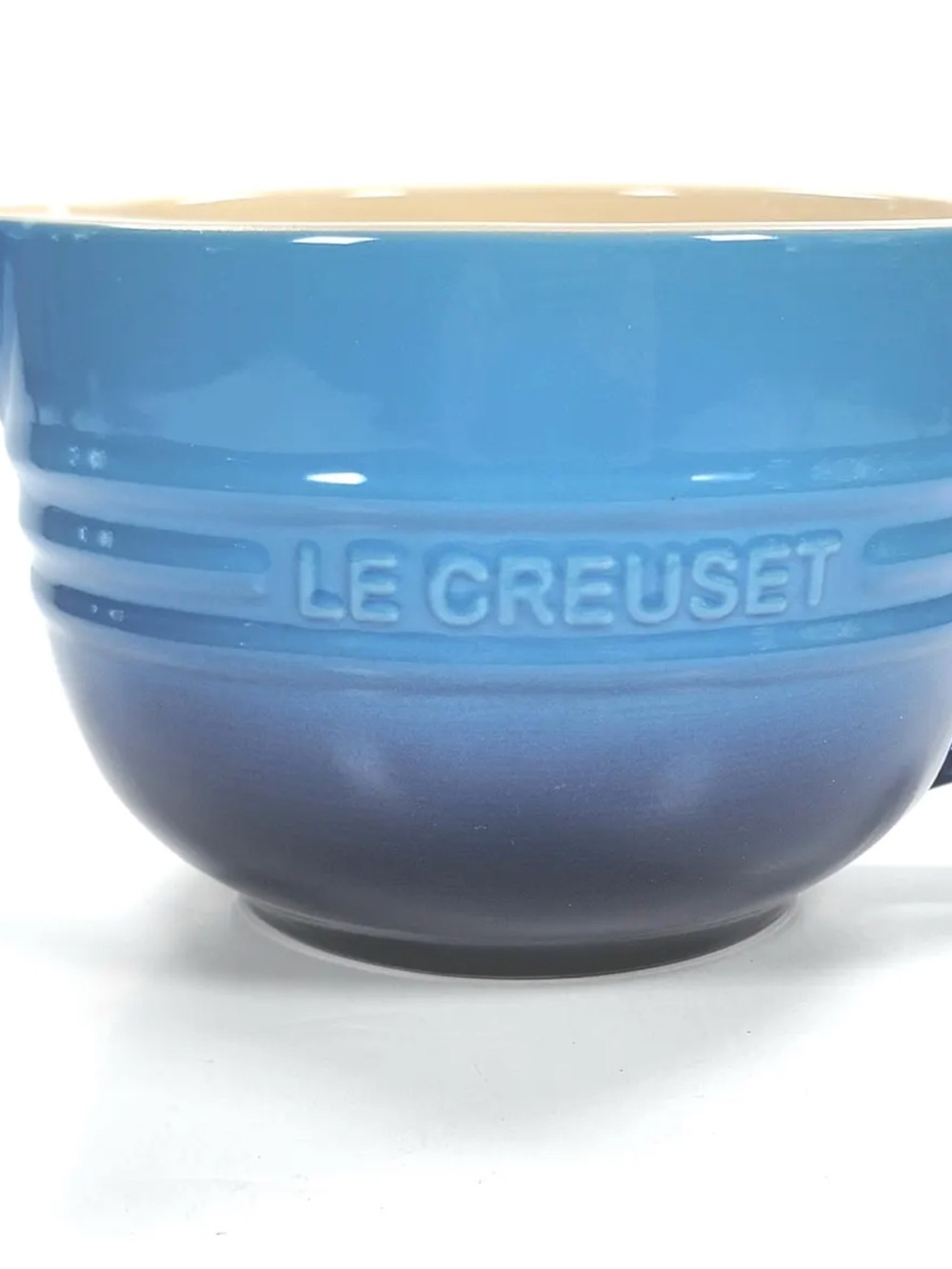 NEW Le Creuset Two-Tone Blue Azure Ceramic Mixing Bowl with Spout and Handle